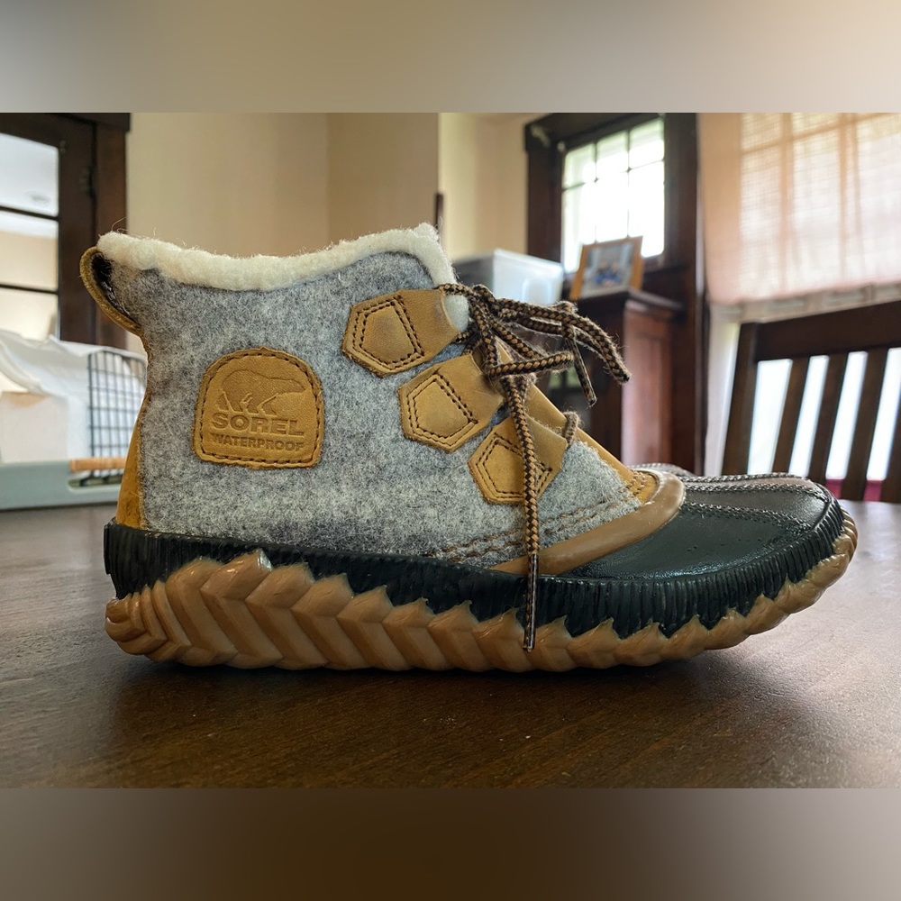 Sorel Out ‘N About Plus Felt Boots size 6